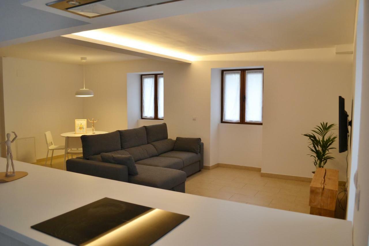 Ura Apartment Lesaka Exterior photo